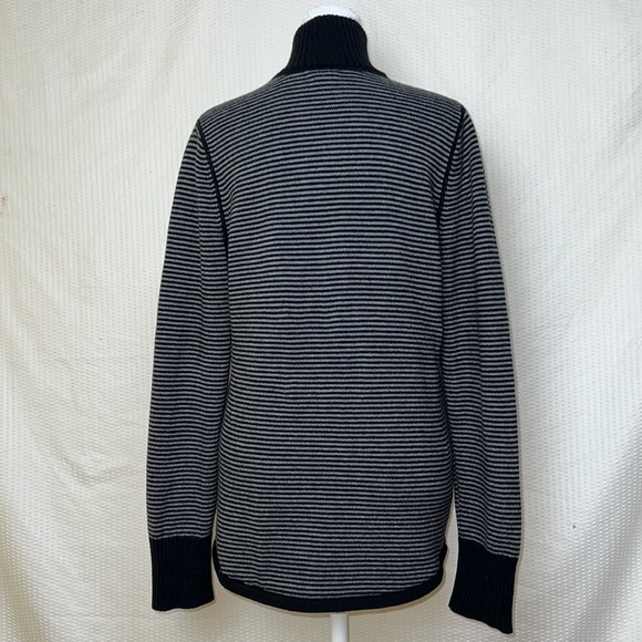 Eddie Bauer Black & Gray Striped Full Zip Mock Neck Knit Sweater - Size Medium - Picture 2 of 15
